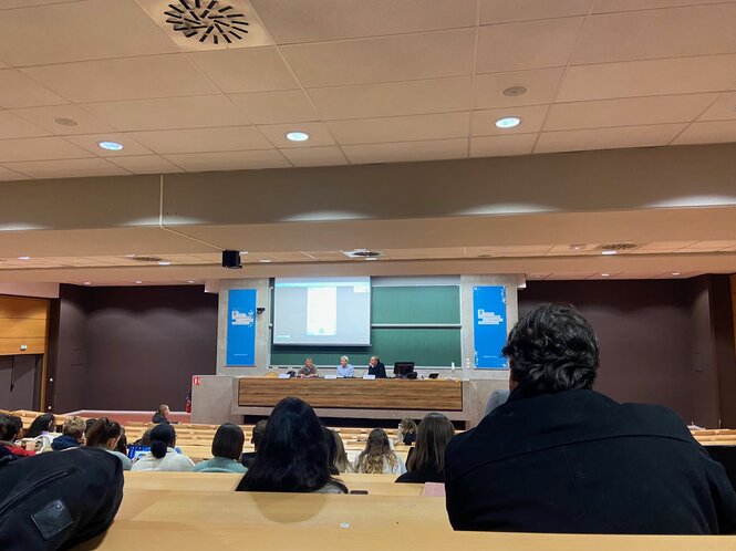 Table ronde alimentation durable