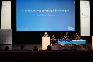 Amélie Barbier-Gauchard, responsable de la mention analyse et politique économique